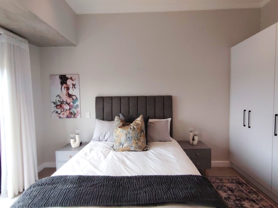 To Let 6 Bedroom Property for Rent in Brackenridge Western Cape